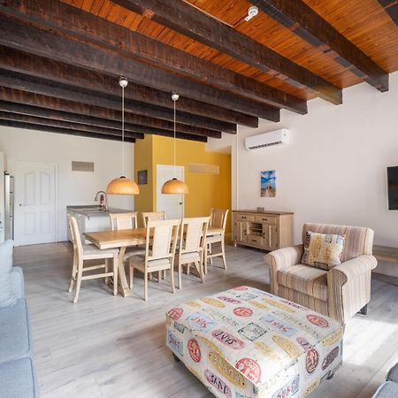 Punda City Centre Penthouse วิลเลมสตัด ภายนอก รูปภาพ
